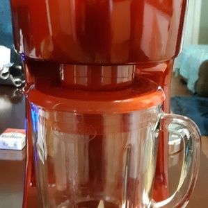 ICE CRUSHER/DRINK MAKING MACHINE